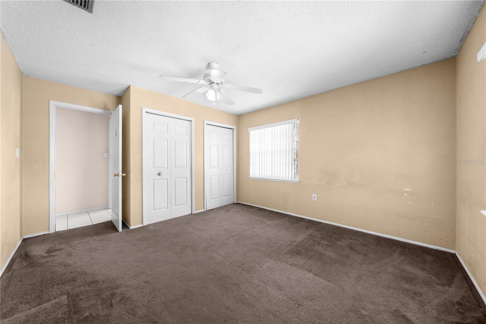 Image 47 of 63 For 2947 Larson Street