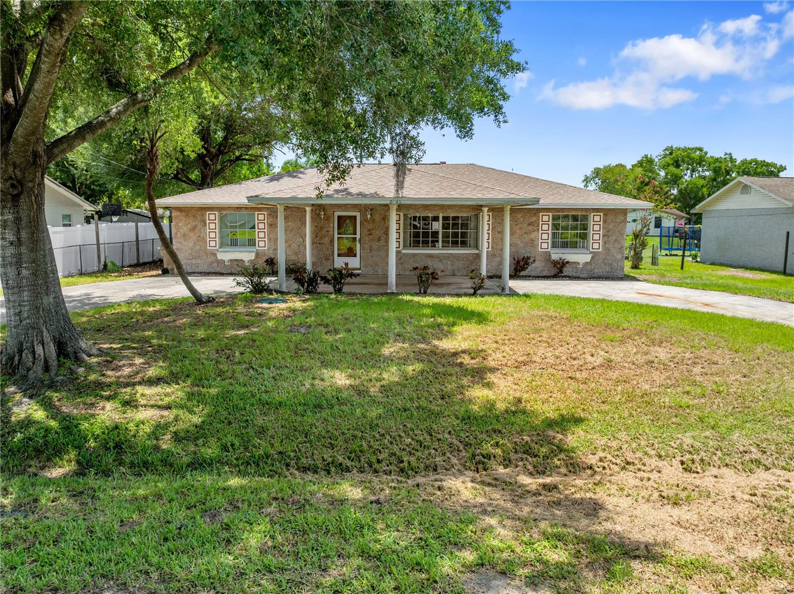Image 6 of 63 For 2947 Larson Street