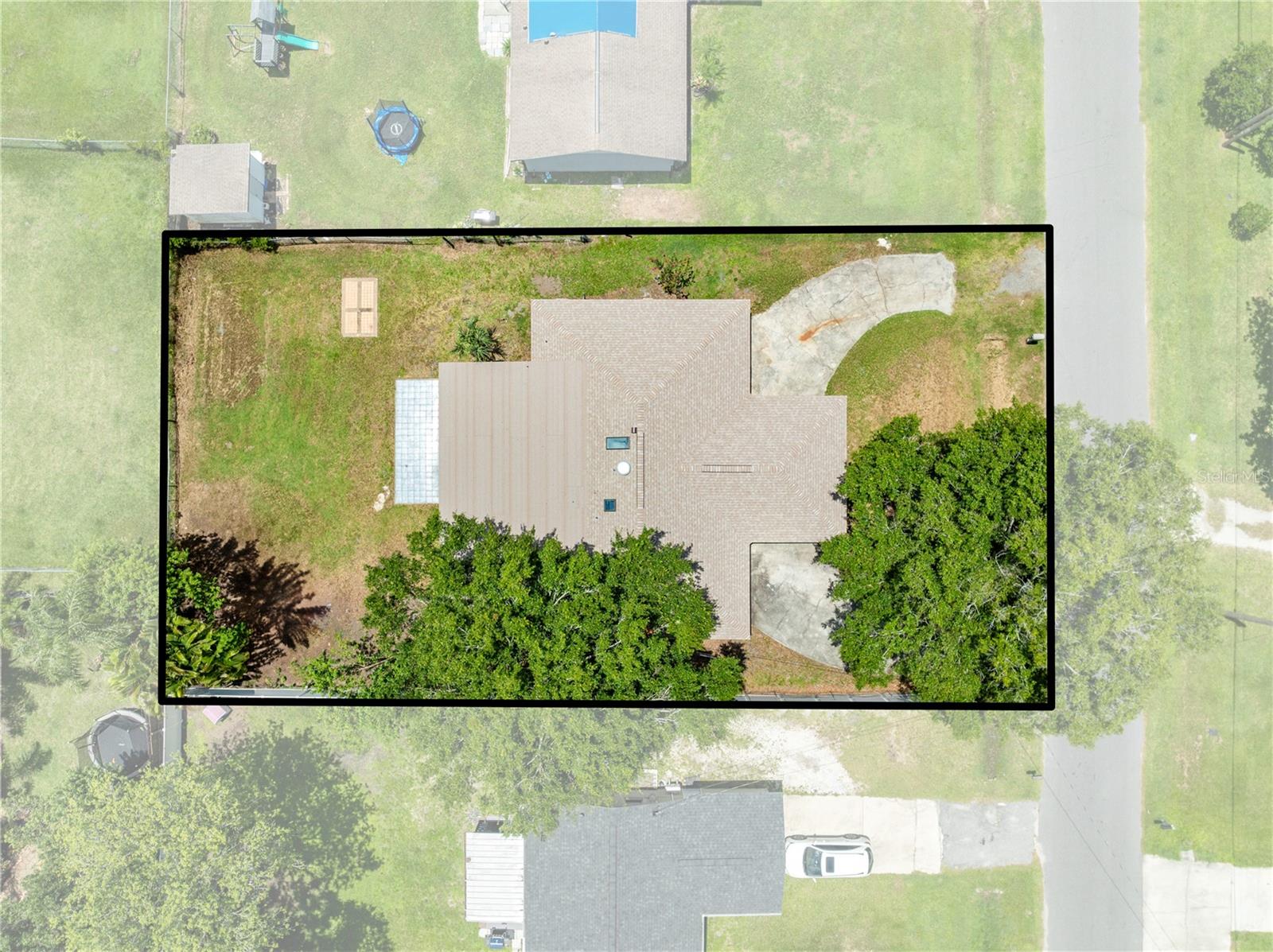 Image 9 of 63 For 2947 Larson Street