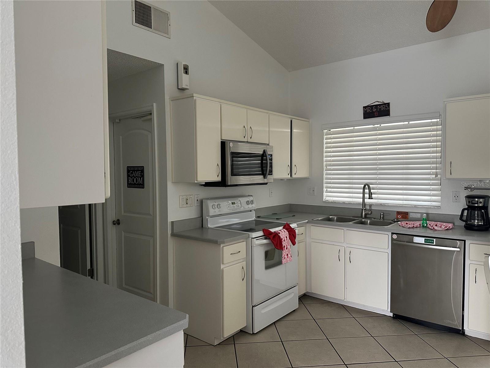 Image 16 of 21 For 7826 Indian Ridge Trail S