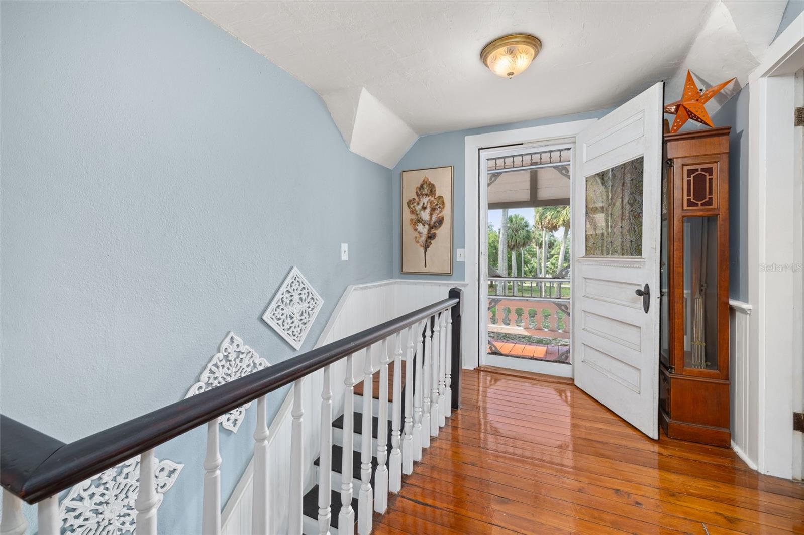 Image 36 of 99 For 525 Blue Springs Avenue