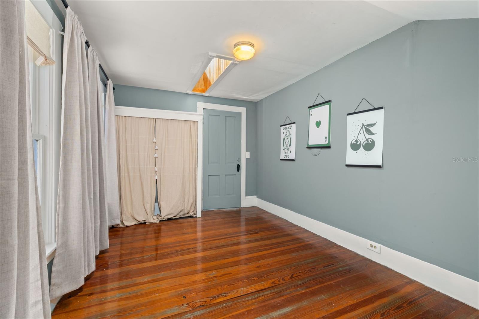 Image 57 of 99 For 525 Blue Springs Avenue