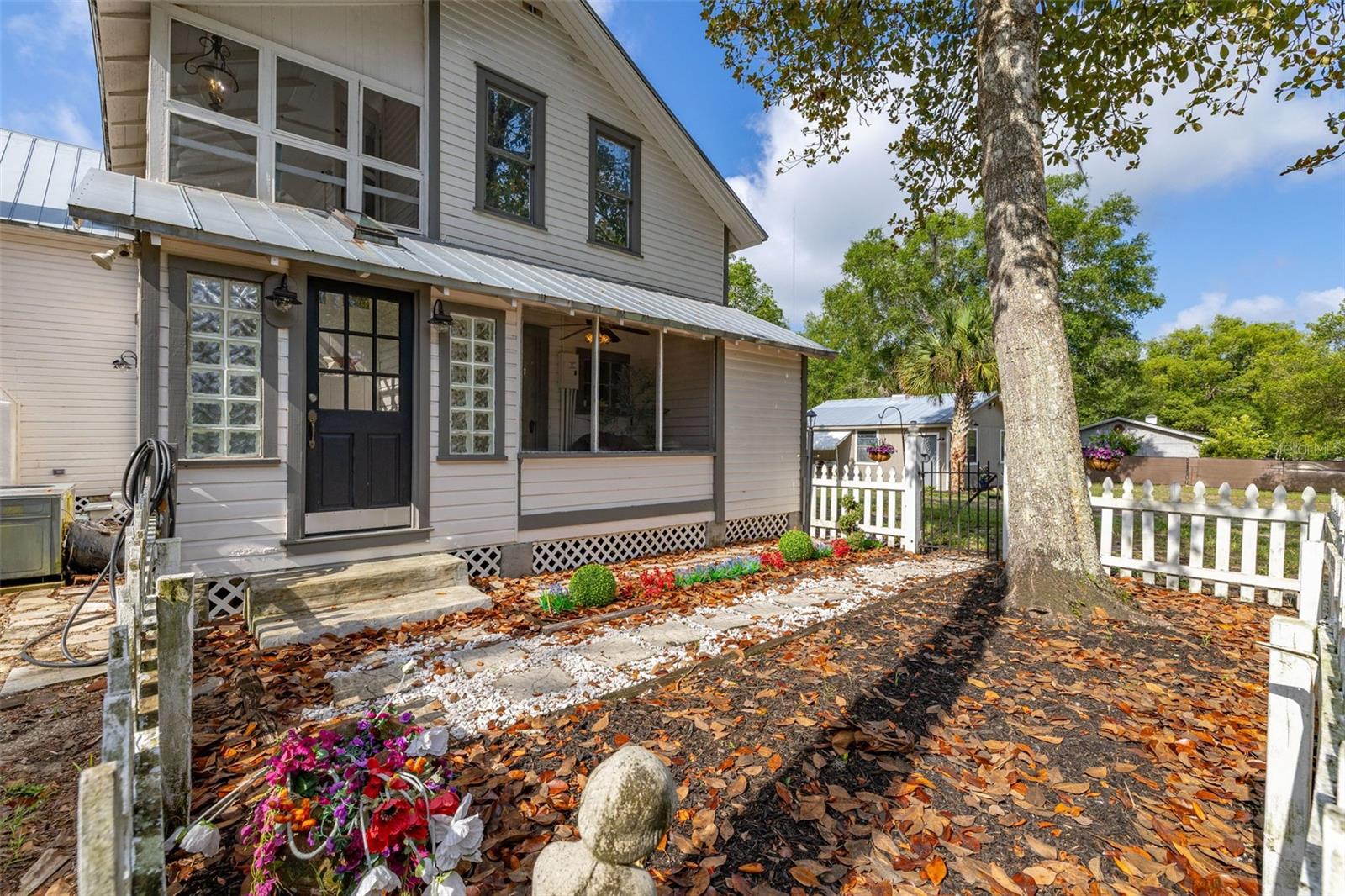 Image 66 of 99 For 525 Blue Springs Avenue