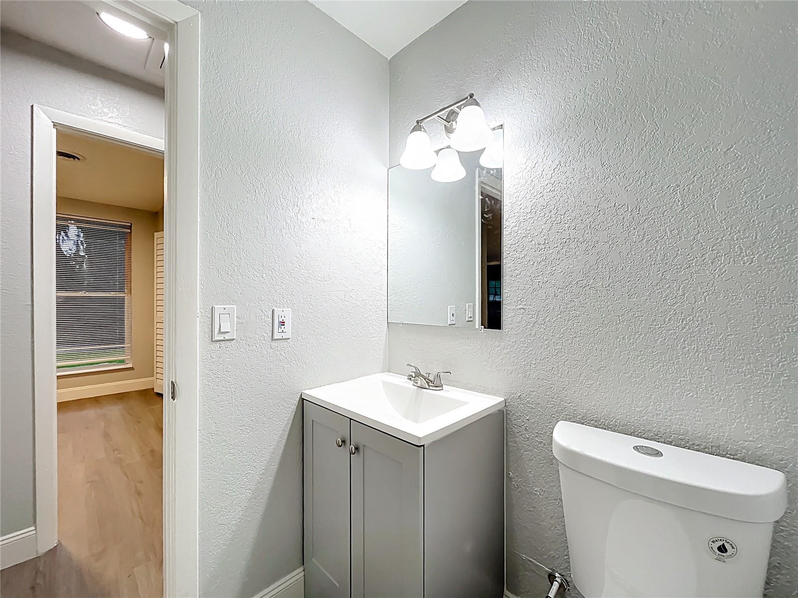 Image 21 of 30 For 1503 Woodlyn Drive