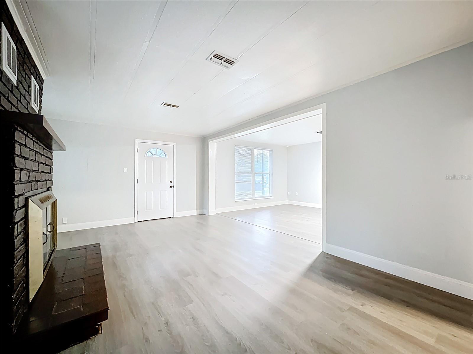 Image 3 of 30 For 1503 Woodlyn Drive