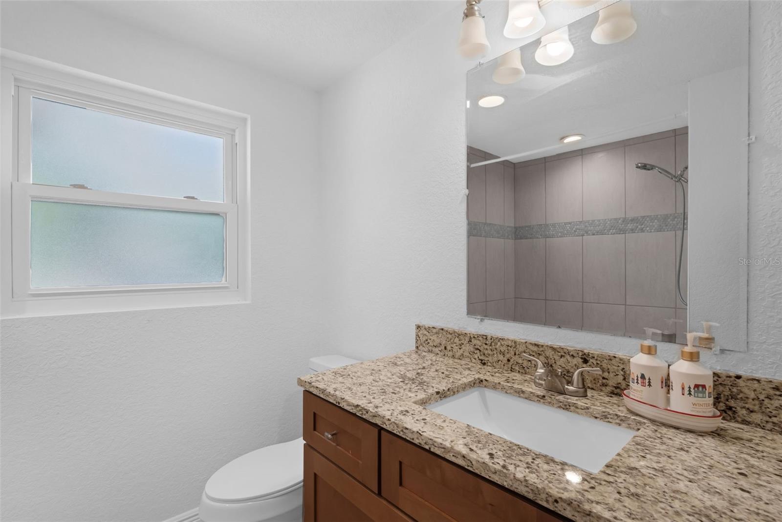 Image 37 of 68 For 807 Airport Boulevard