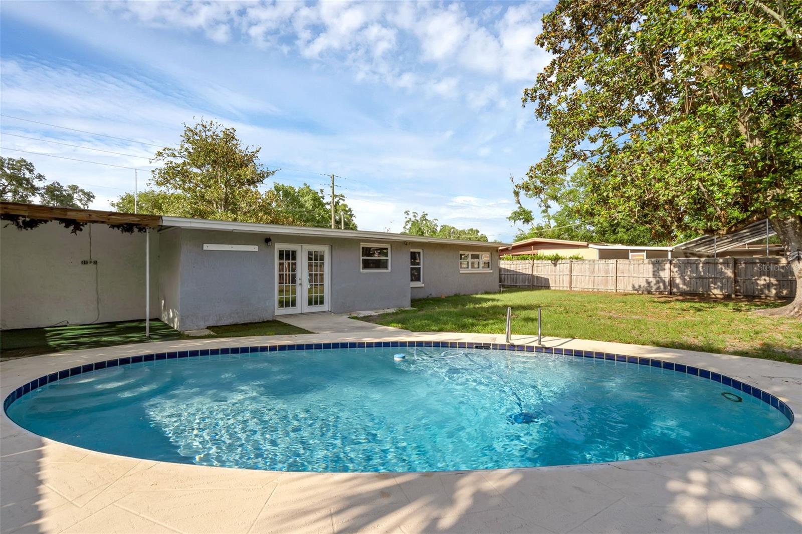 Image 42 of 68 For 807 Airport Boulevard