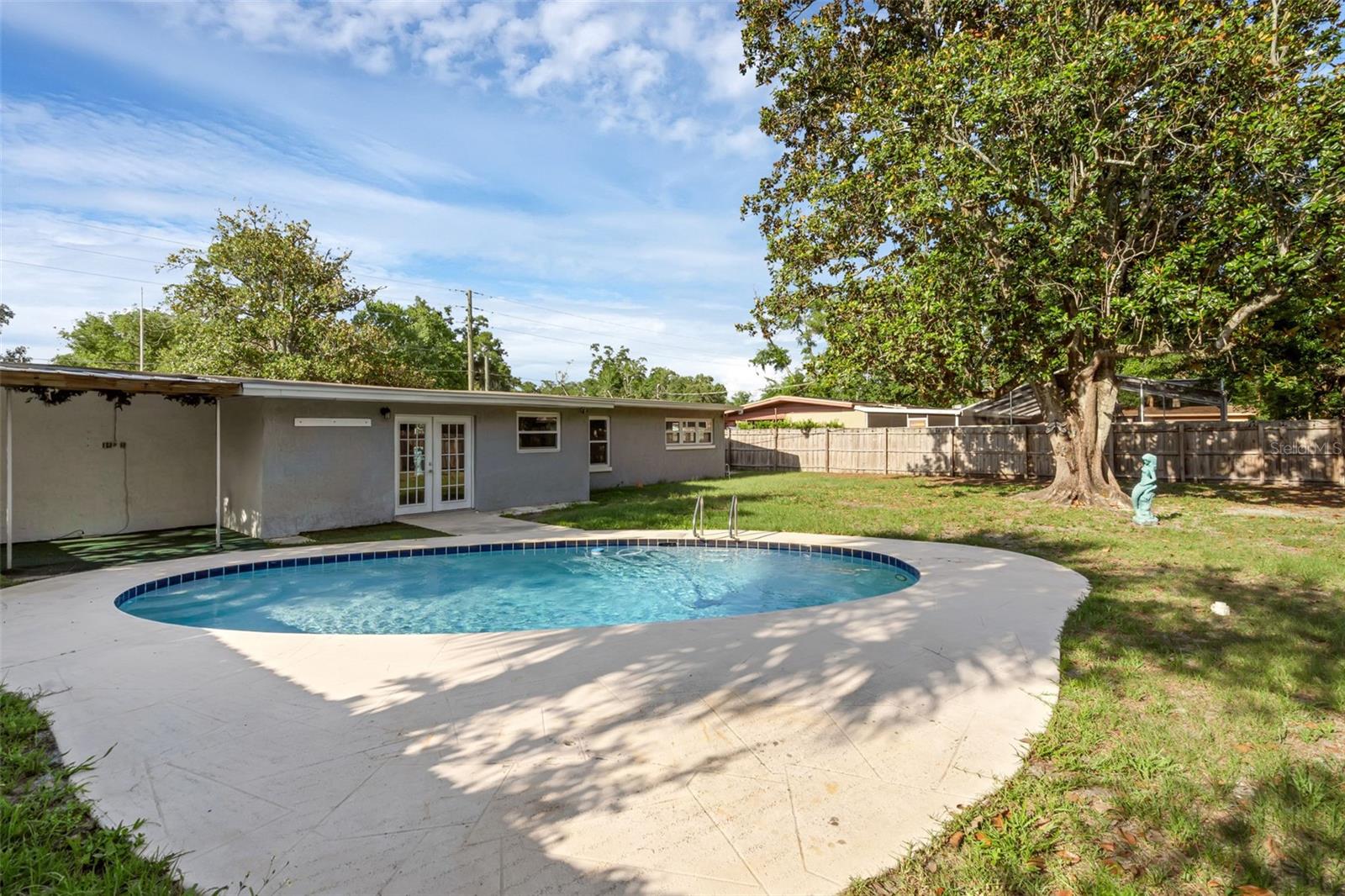 Image 43 of 68 For 807 Airport Boulevard
