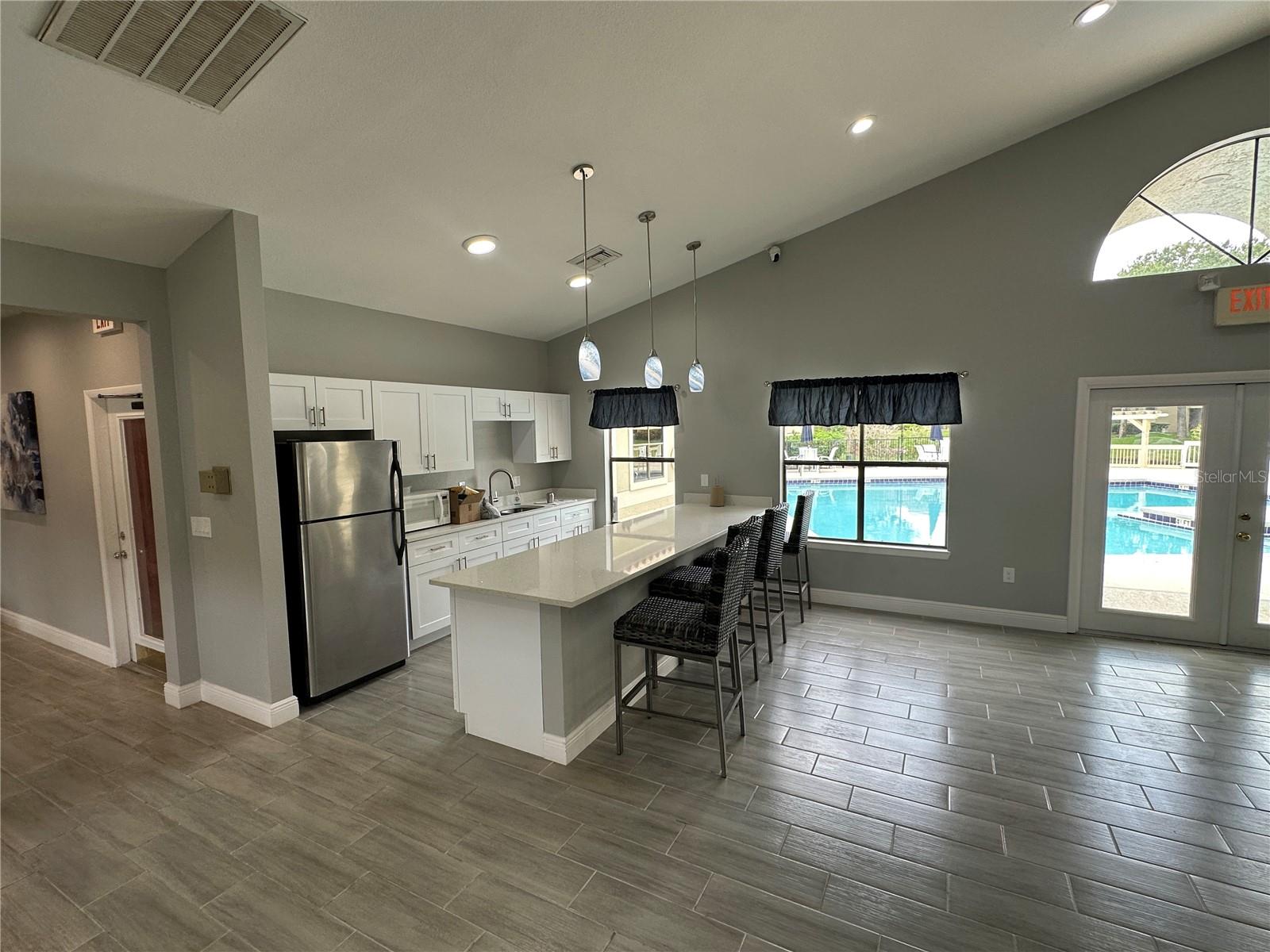 Image 17 of 23 For 3016 Parkway Blvd  201