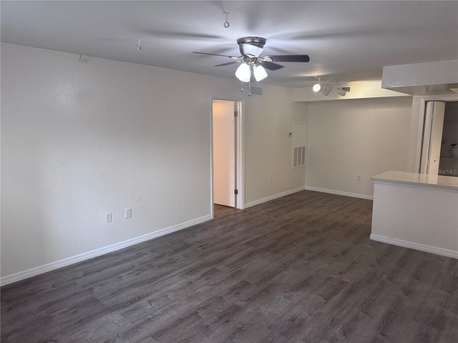 Image 8 of 23 For 3016 Parkway Blvd  201