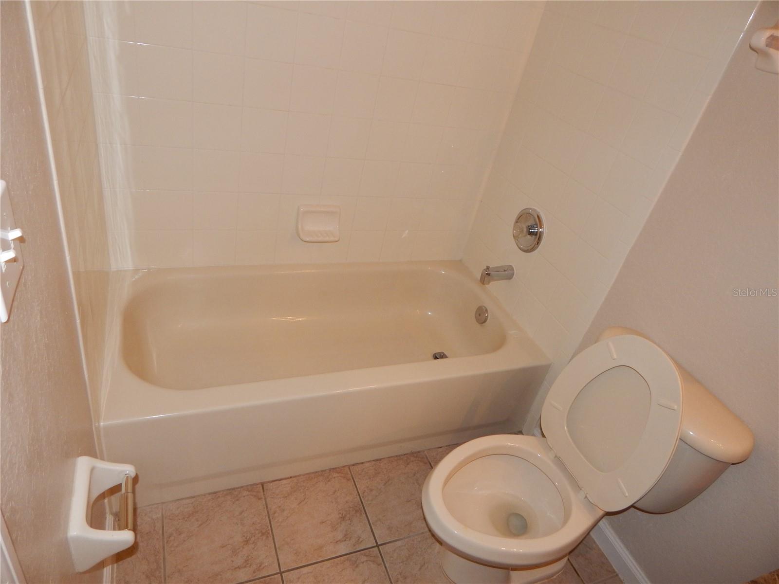 Image 30 of 45 For 3001 Greystone Loop 106