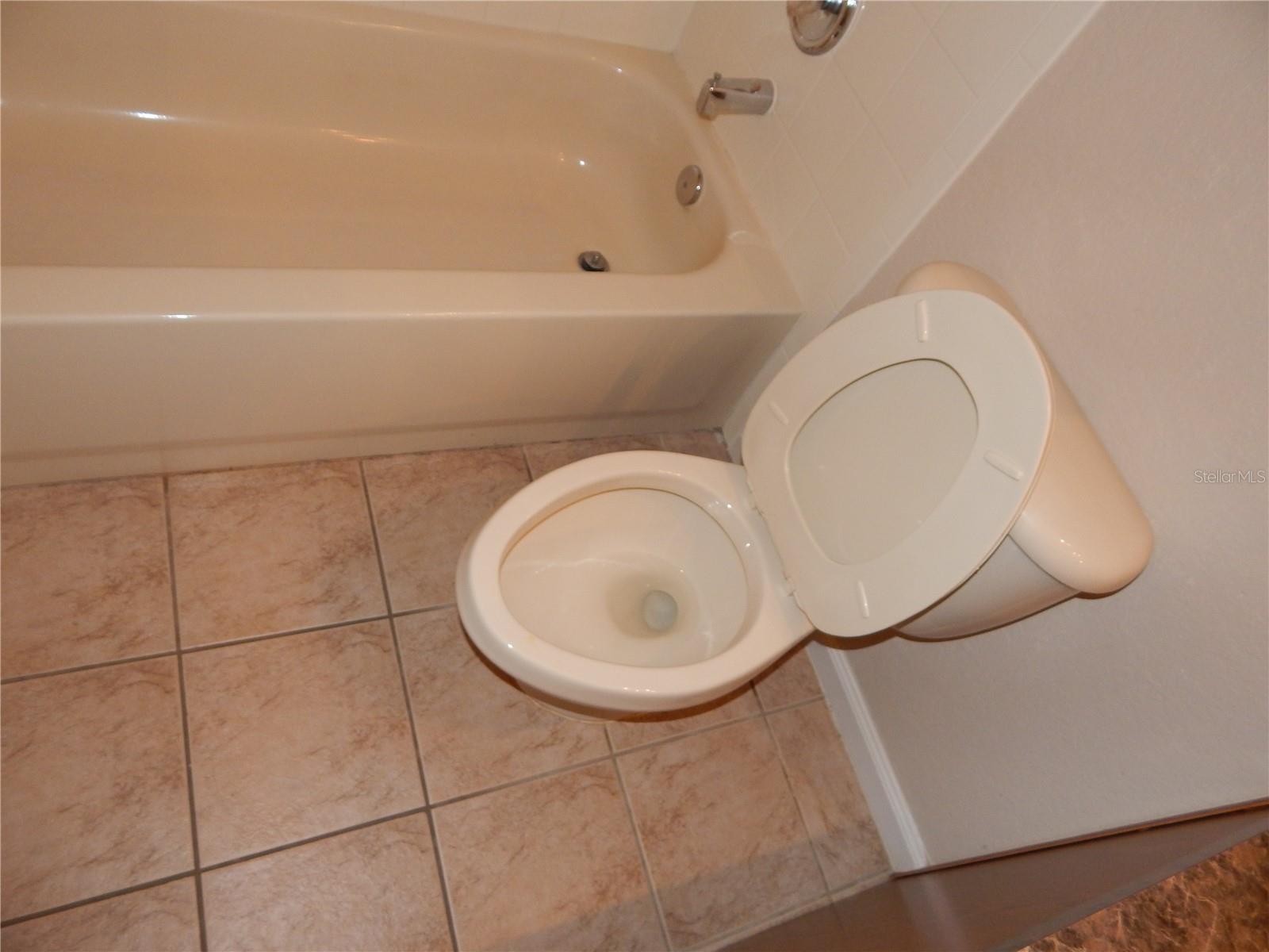 Image 31 of 45 For 3001 Greystone Loop 106