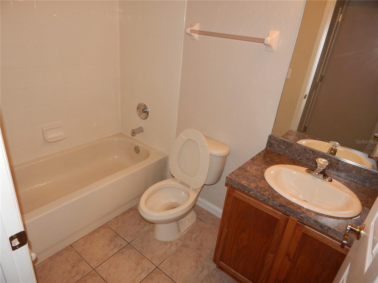 Image 33 of 45 For 3001 Greystone Loop 106