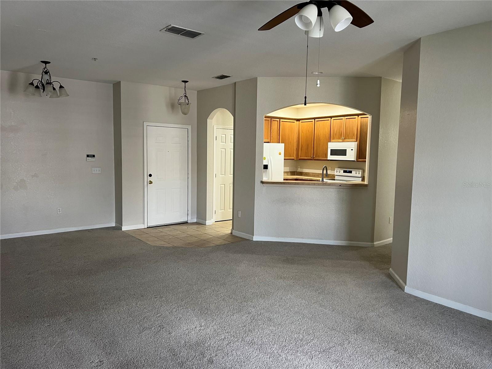 Image 2 of 10 For 3000 Laurel Park Lane 306