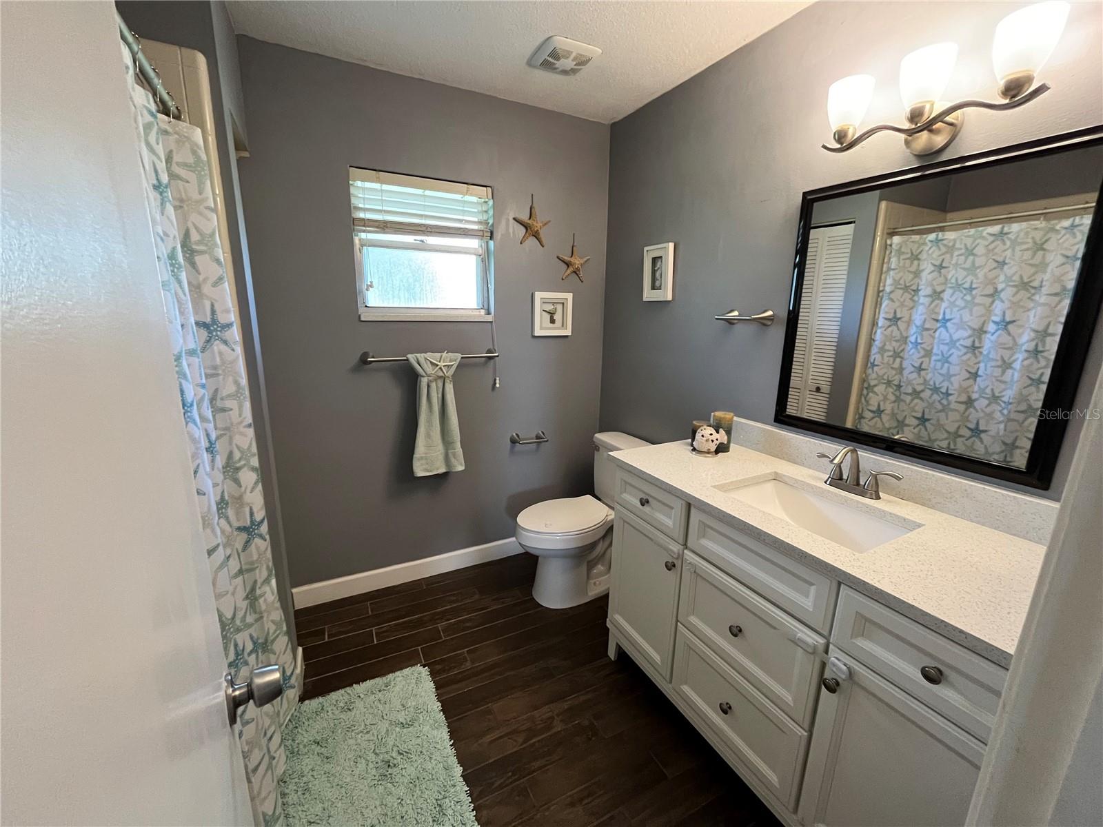 Image 12 of 30 For 203 Parkwood Lane
