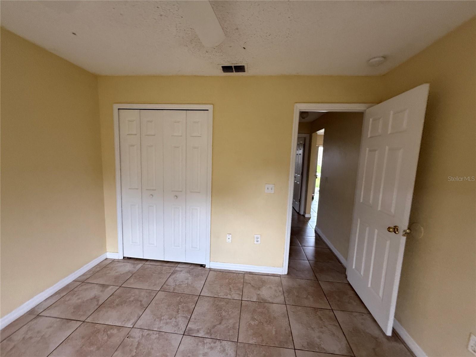 Image 16 of 17 For 462 Lark Court