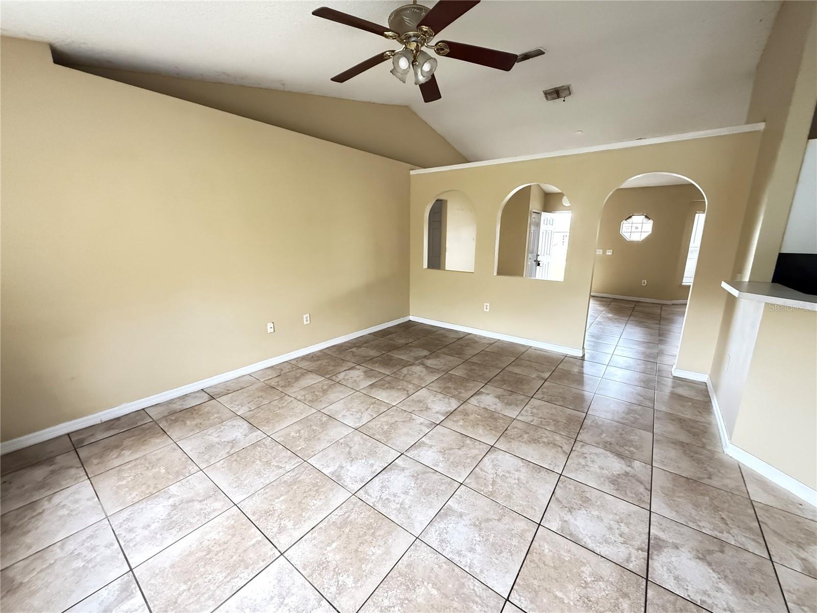 Image 8 of 17 For 462 Lark Court