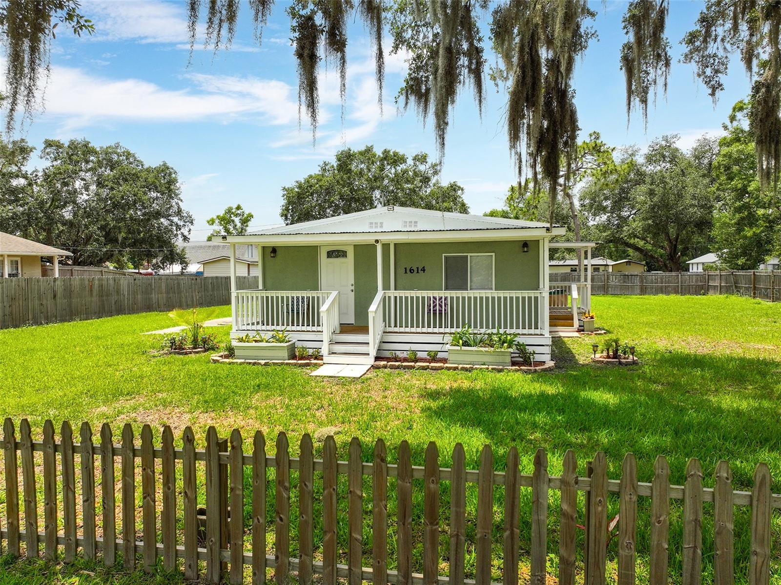 Details for 1614 Shepherd Lane, INTERCESSION CITY, FL 33848