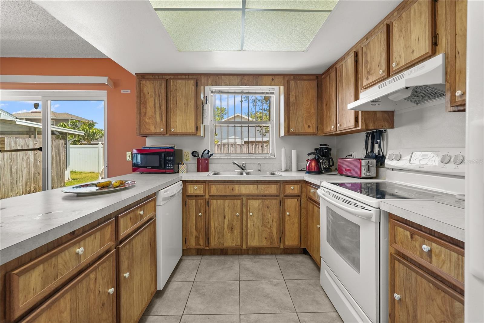 Image 10 of 25 For 11891 Atlin Dr
