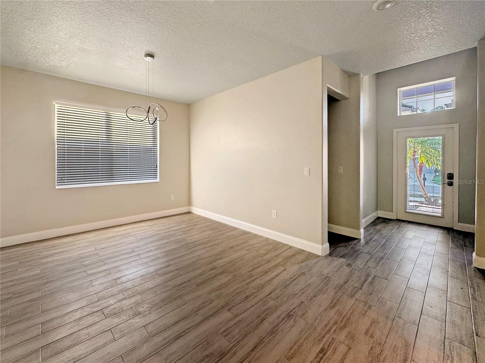 Image 16 of 27 For 2164 Crosston Circle