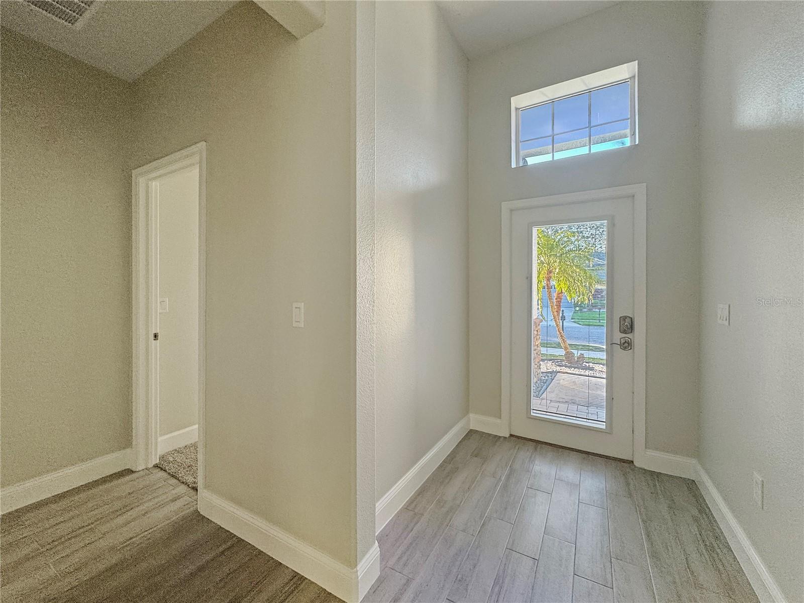 Image 3 of 27 For 2164 Crosston Circle