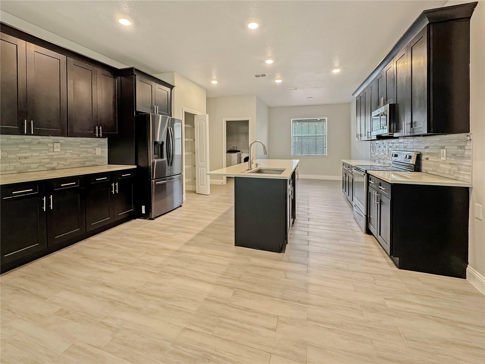 Image 5 of 27 For 2164 Crosston Circle