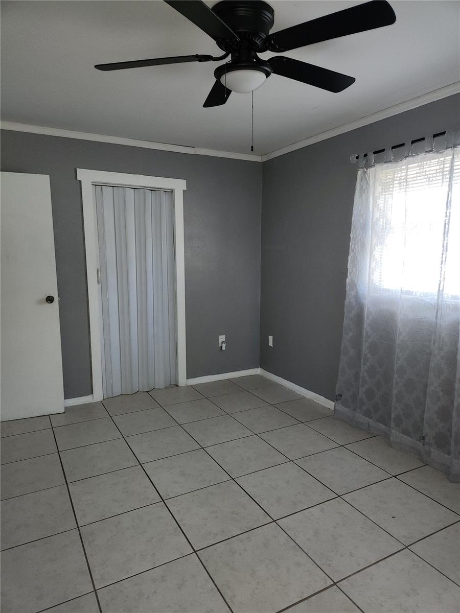 Image 14 of 18 For 1323 Hill Street