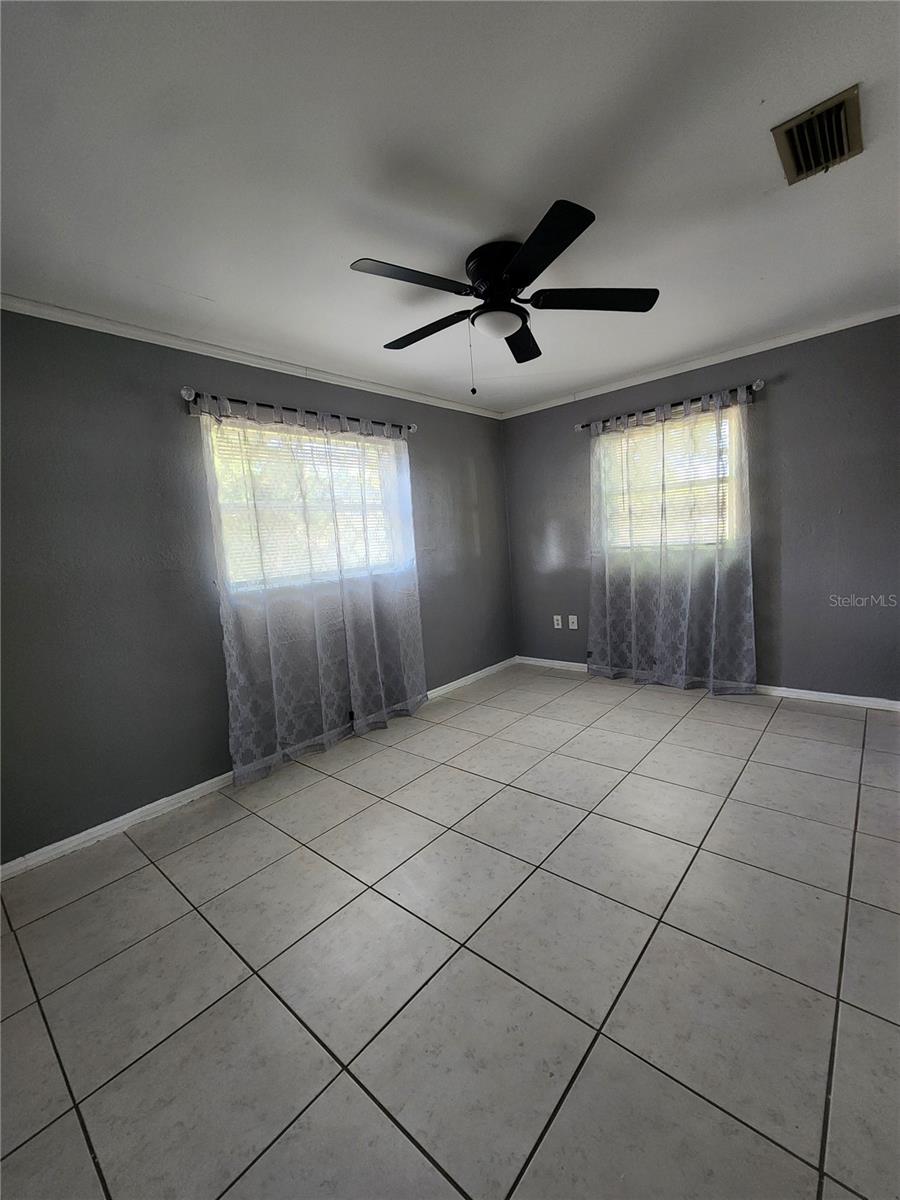 Image 15 of 18 For 1323 Hill Street