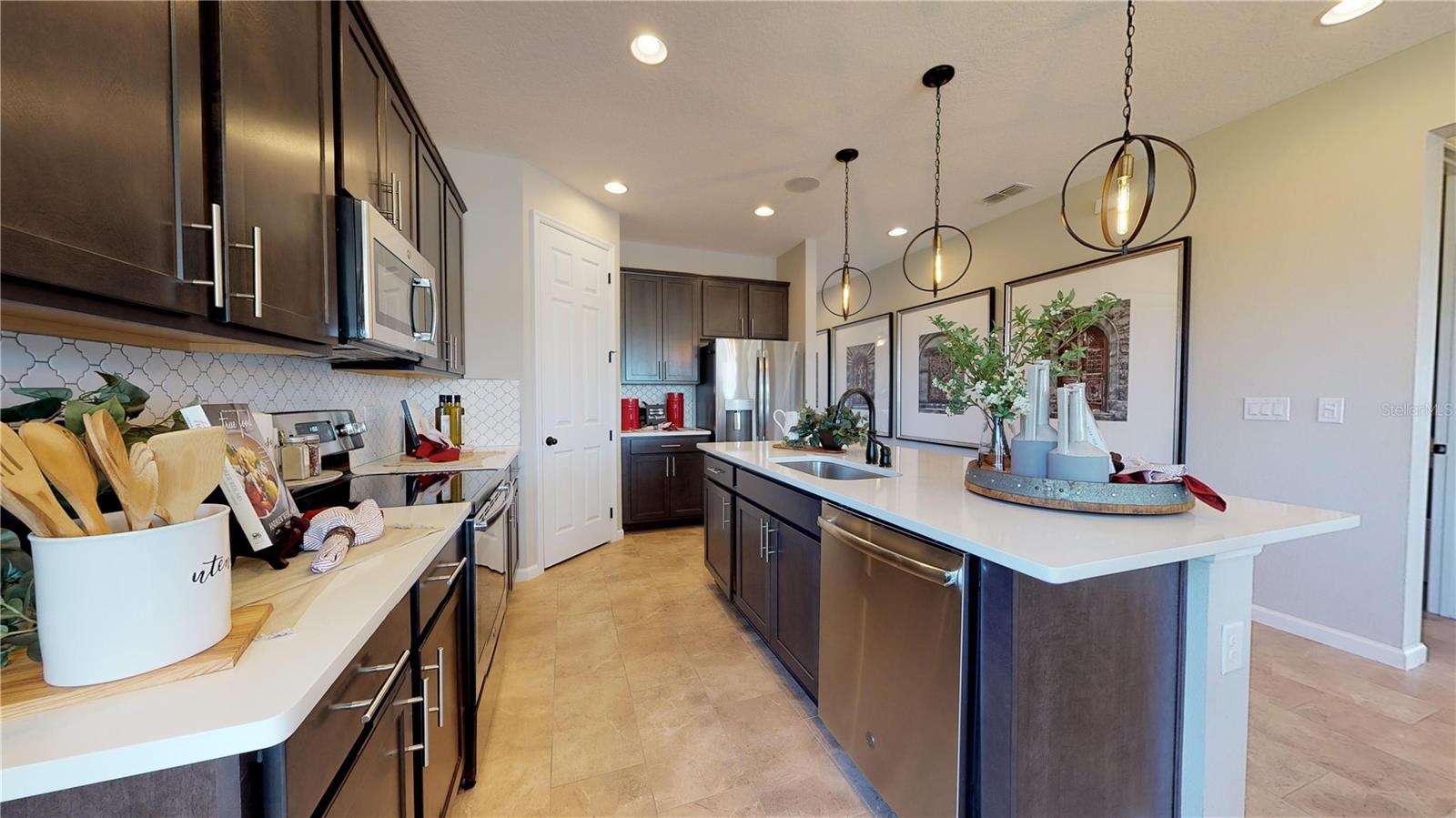Image 5 of 14 For 5135 Kinsley Drive