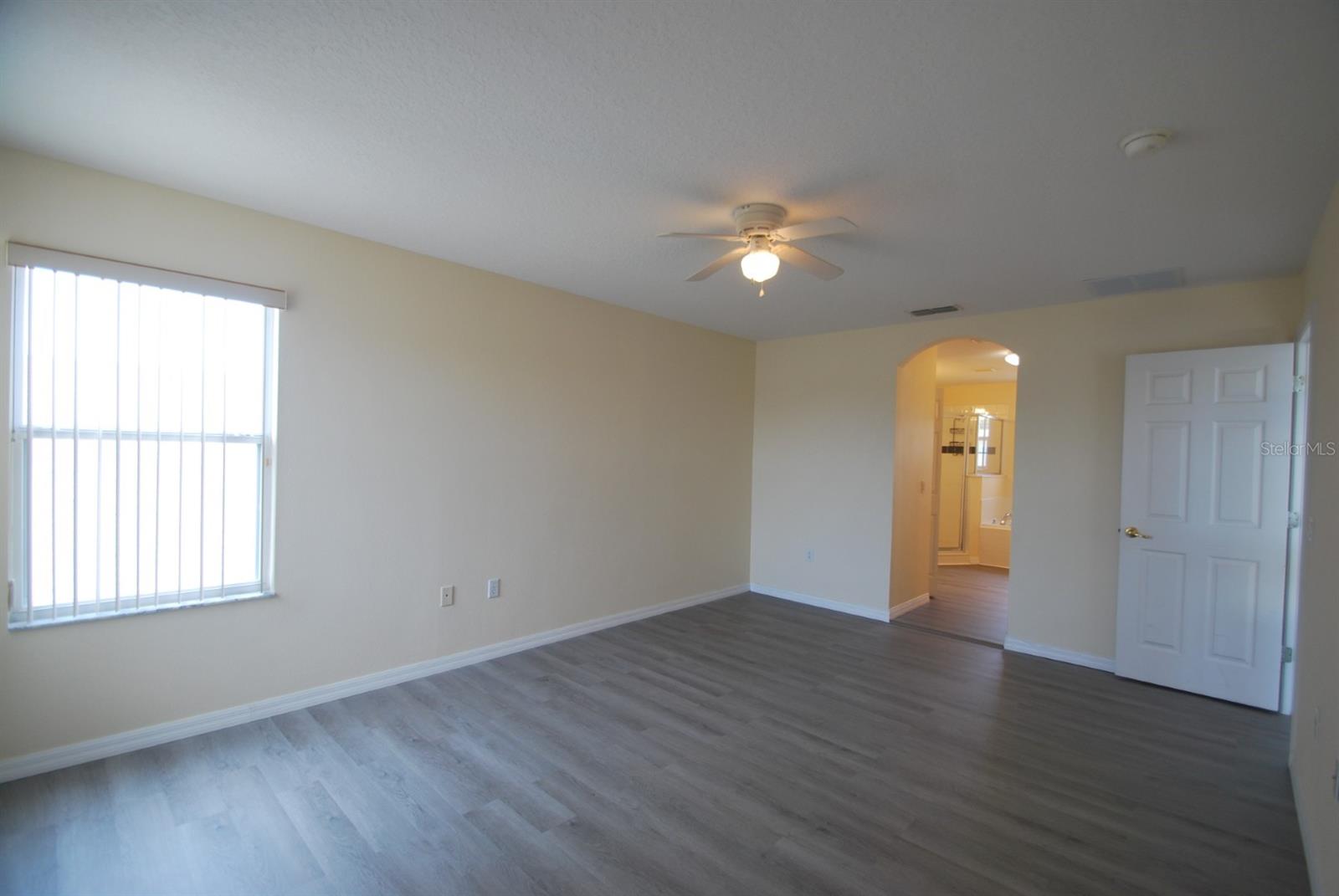 Image 16 of 47 For 257 Lancaster Drive