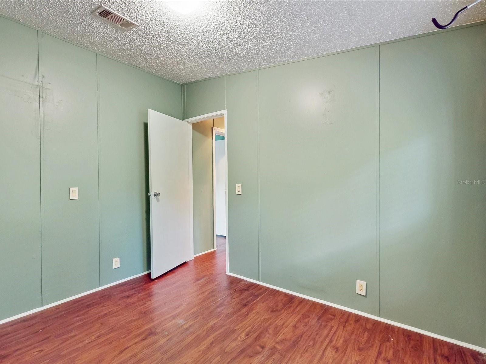 Image 11 of 31 For 54735 Williams Street