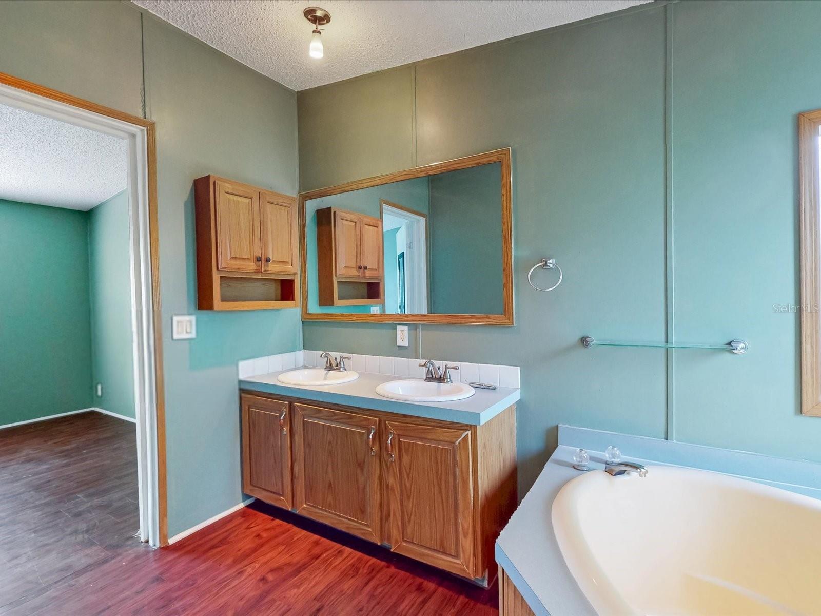 Image 17 of 31 For 54735 Williams Street