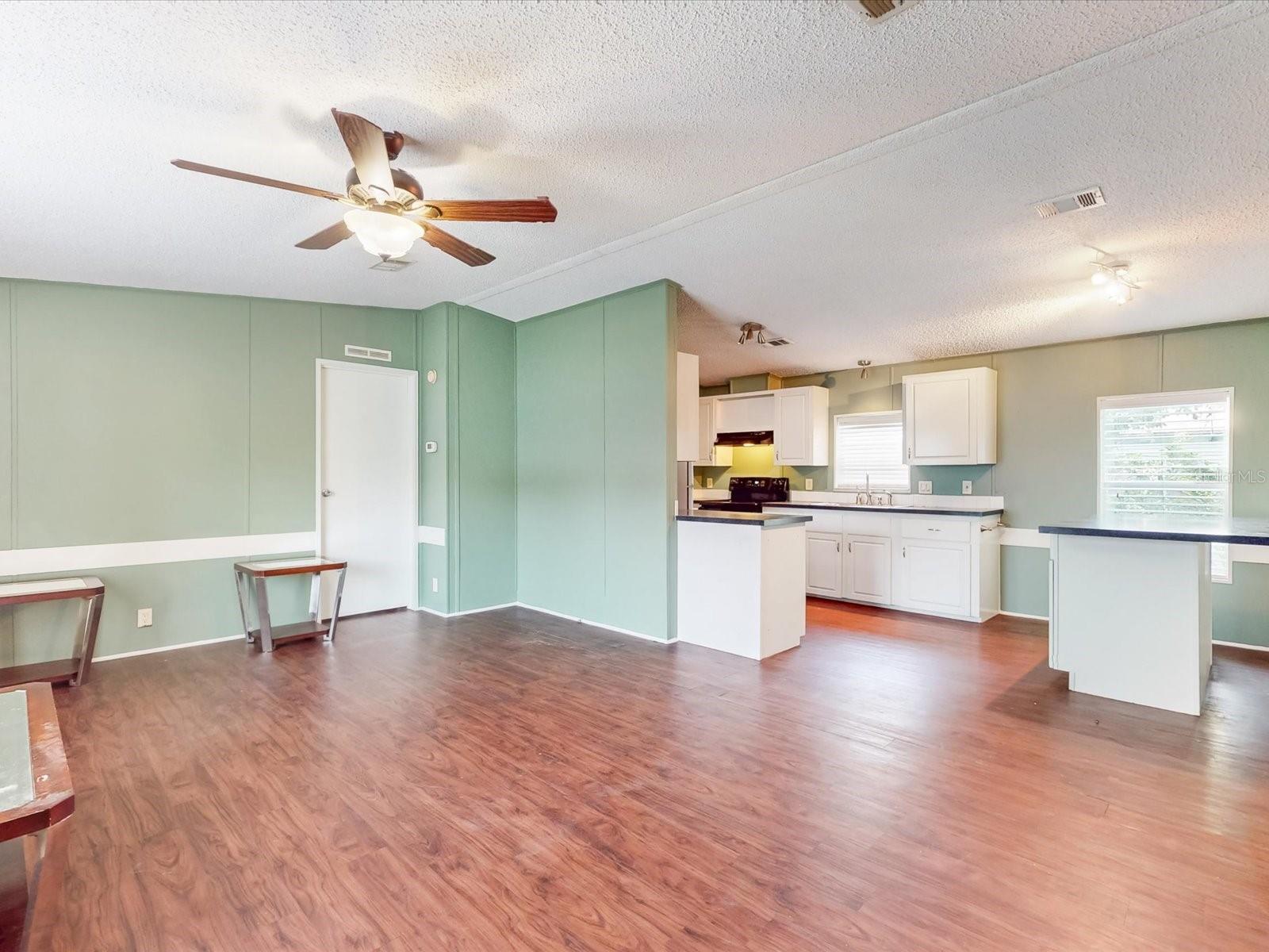 Image 4 of 31 For 54735 Williams Street