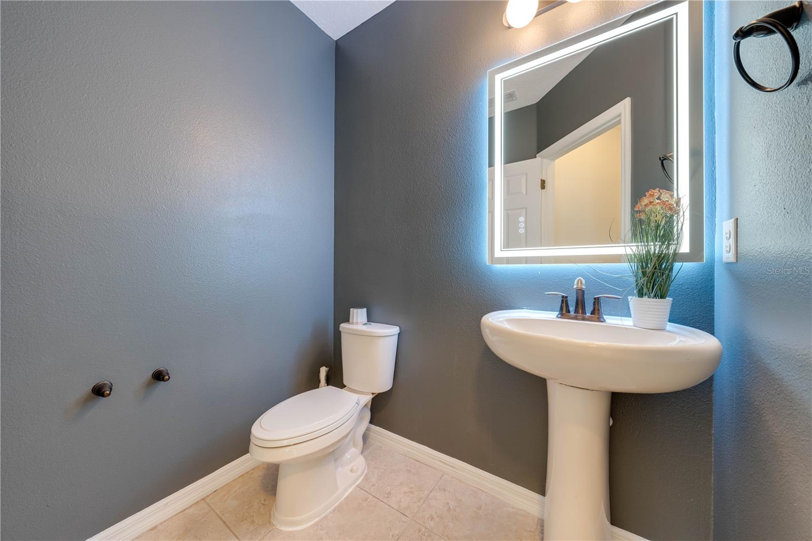 Image 34 of 76 For 5249 Villa Rosa Avenue