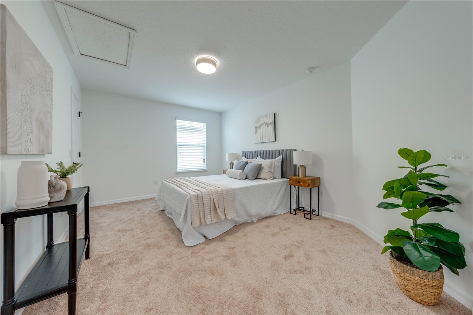 Image 39 of 76 For 5249 Villa Rosa Avenue
