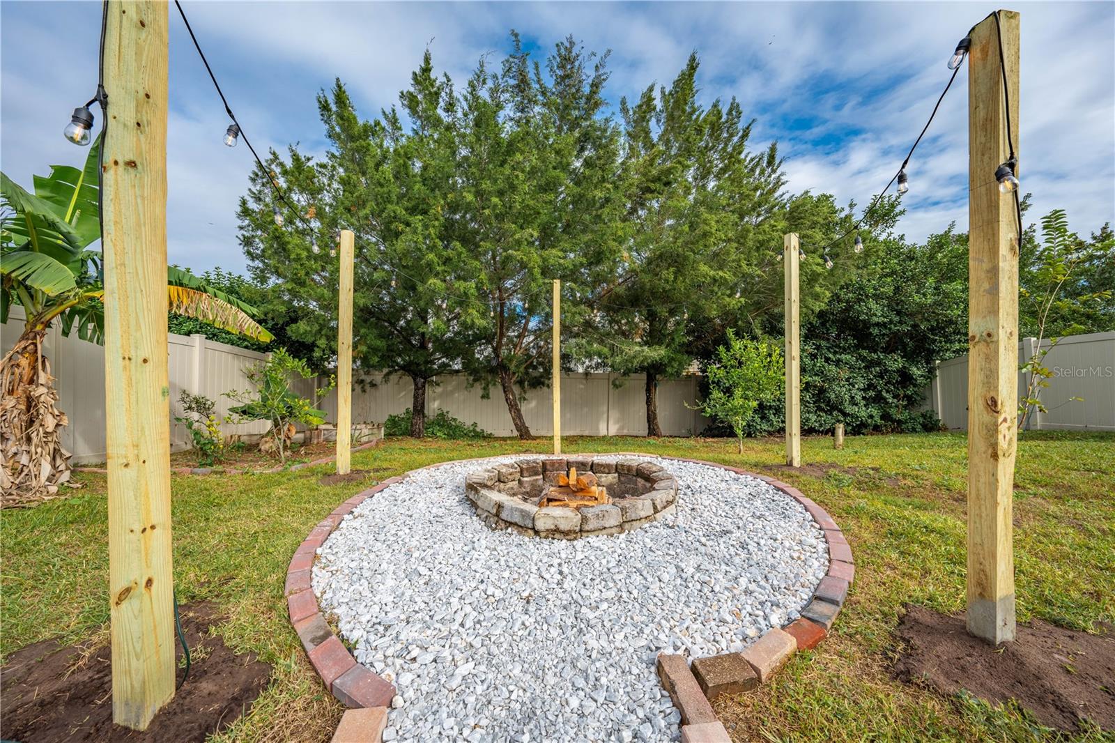 Image 50 of 76 For 5249 Villa Rosa Avenue