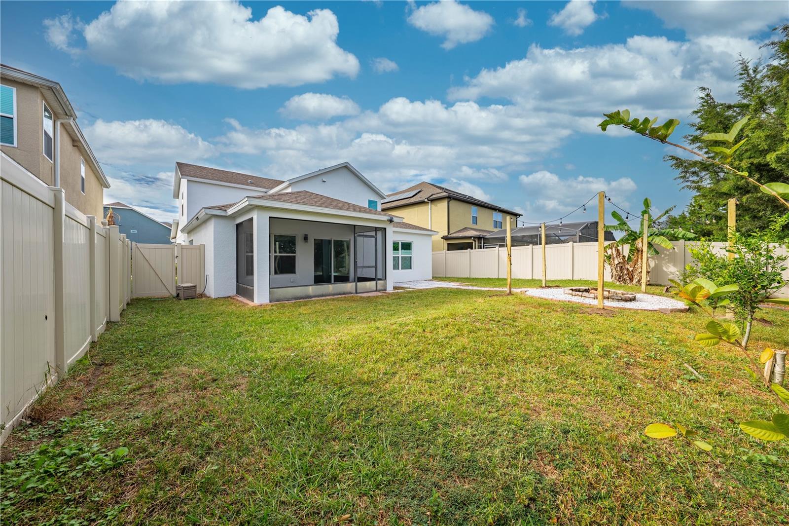 Image 53 of 76 For 5249 Villa Rosa Avenue