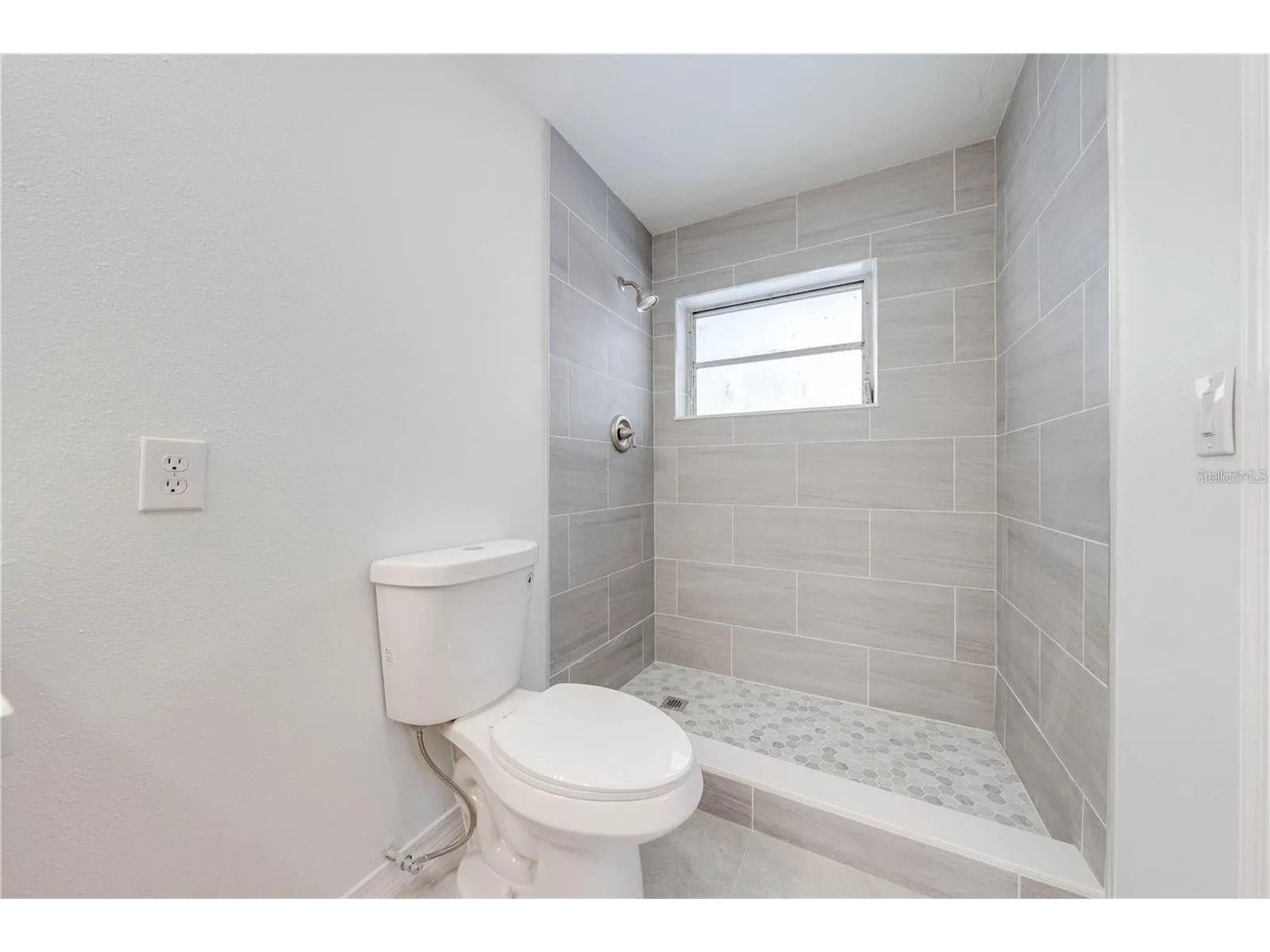 Image 13 of 29 For 380 Cassia Boulevard
