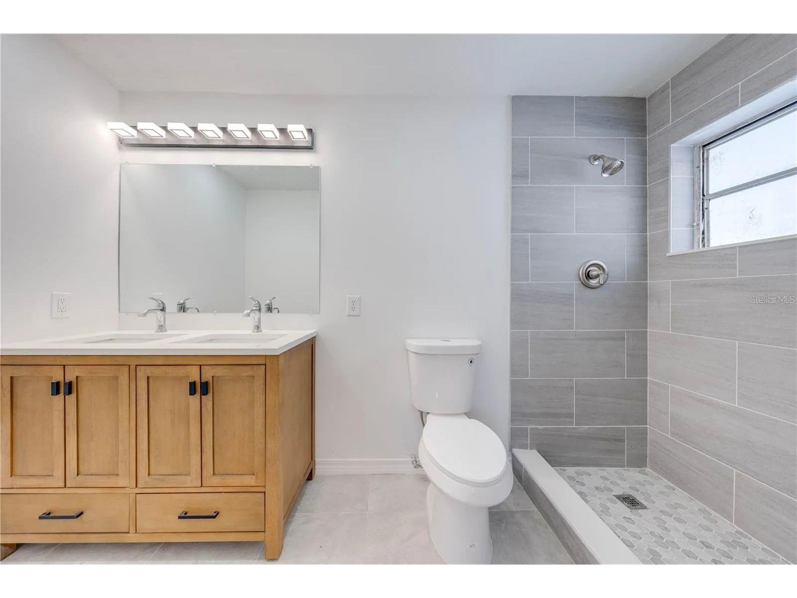 Image 14 of 29 For 380 Cassia Boulevard