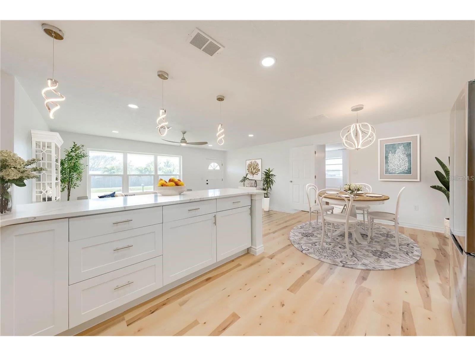 Image 15 of 29 For 380 Cassia Boulevard