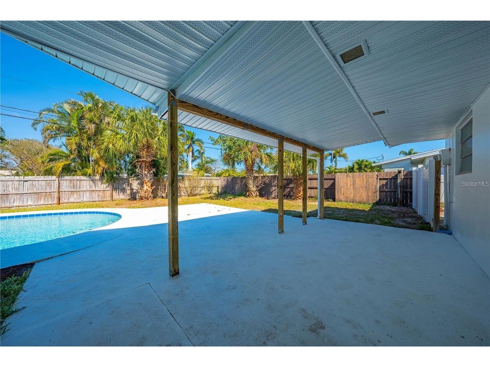 Image 24 of 29 For 380 Cassia Boulevard