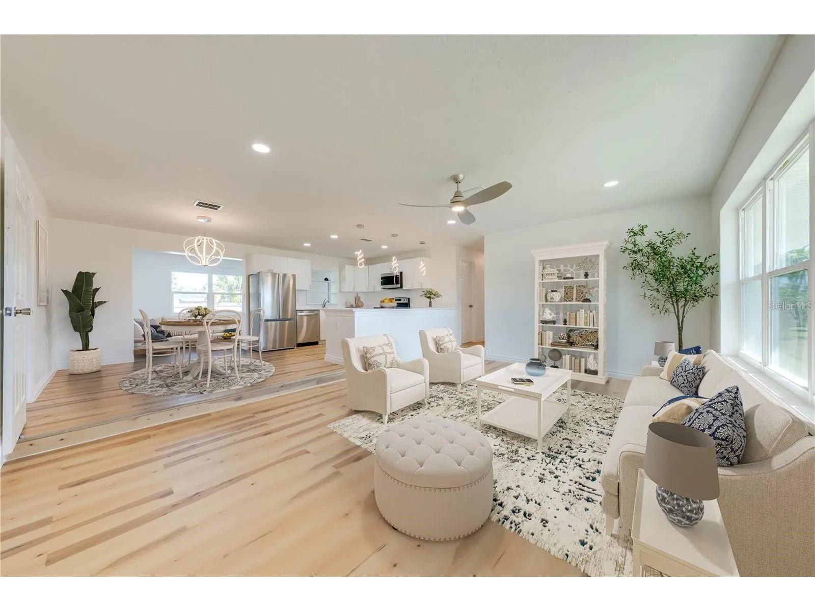 Image 4 of 29 For 380 Cassia Boulevard