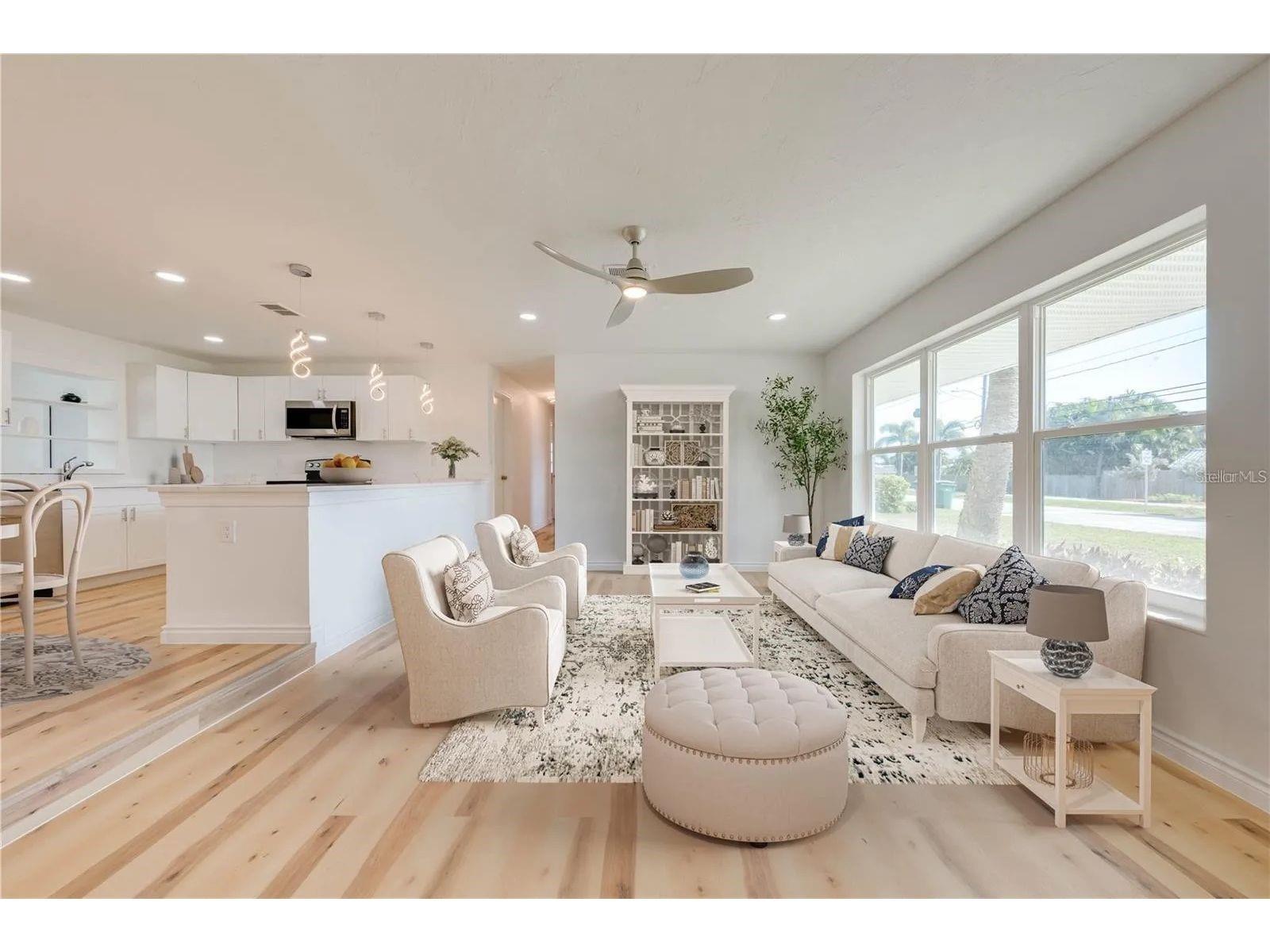 Image 5 of 29 For 380 Cassia Boulevard