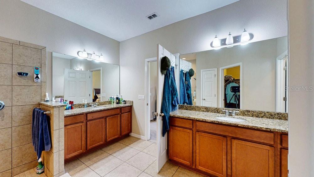 Image 32 of 60 For 1723 Brassie Court