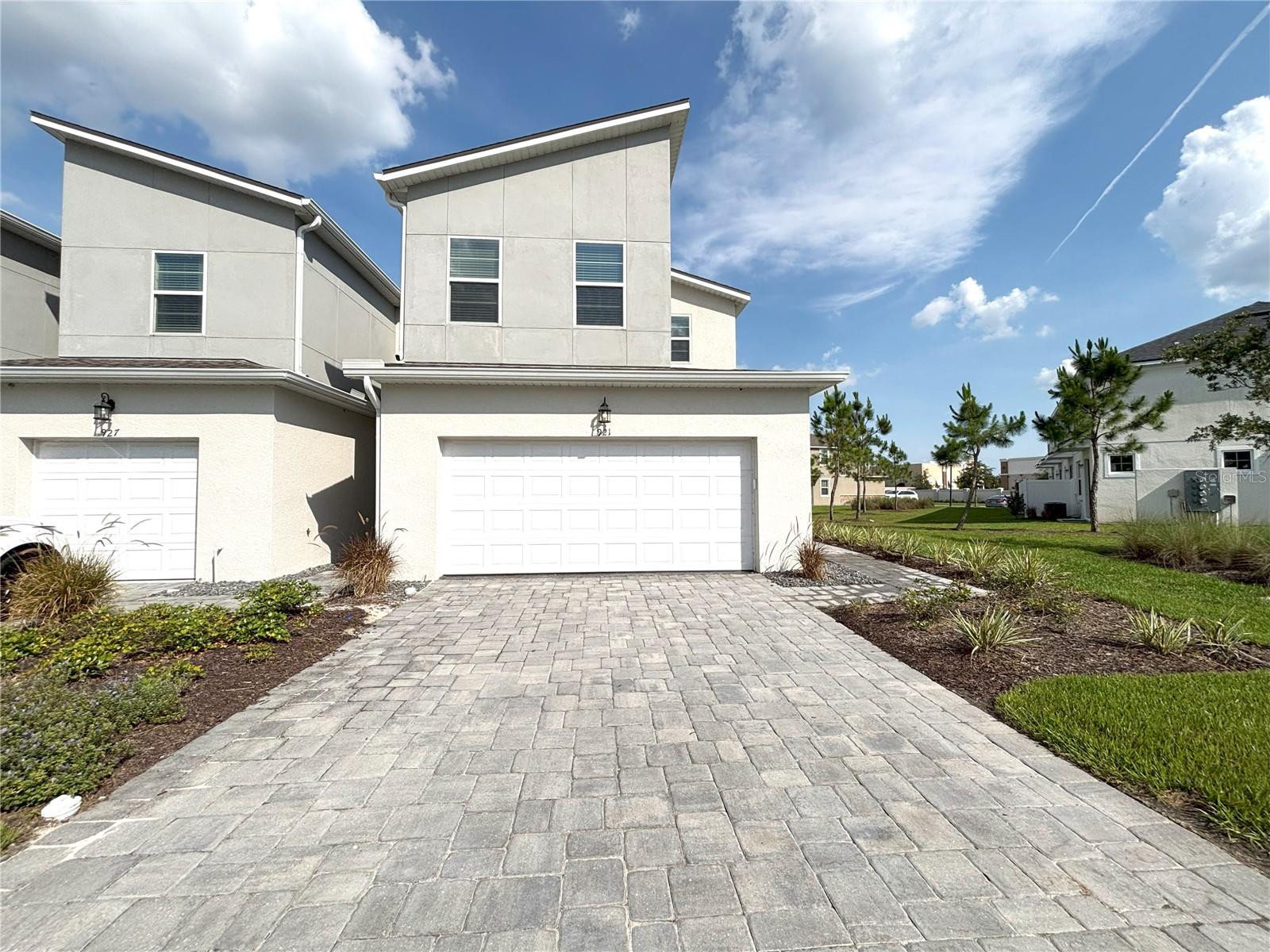 Image 2 of 43 For 921 Spring Palms Loop