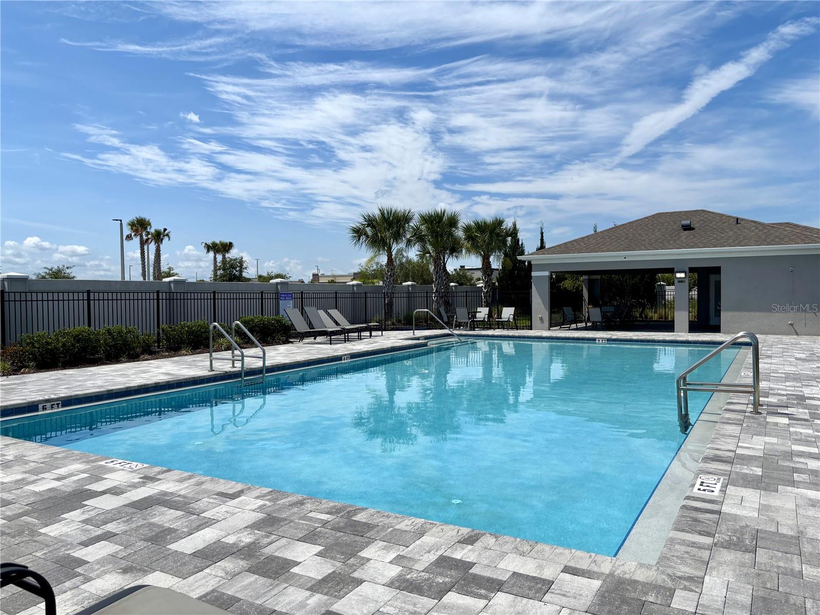 Image 42 of 43 For 921 Spring Palms Loop