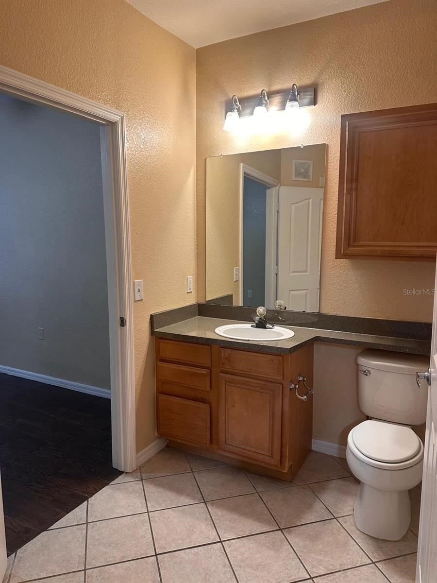 Image 14 of 25 For 6159 Metrowest Boulevard 107