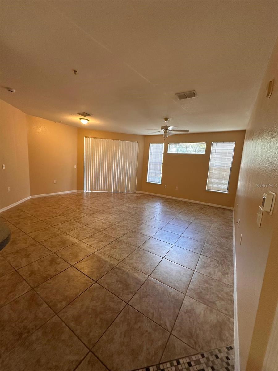 Image 15 of 25 For 6159 Metrowest Boulevard 107