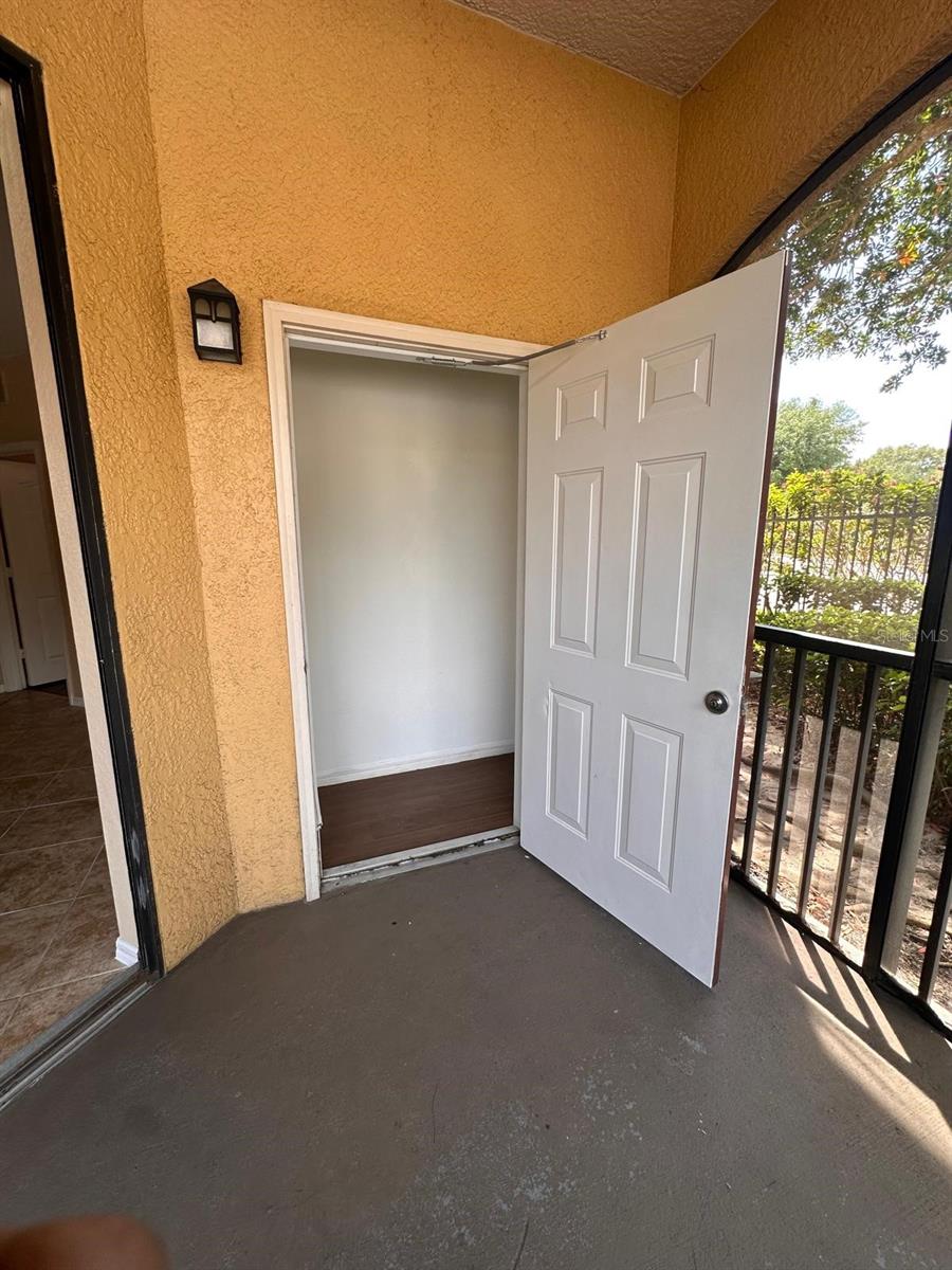 Image 21 of 25 For 6159 Metrowest Boulevard 107