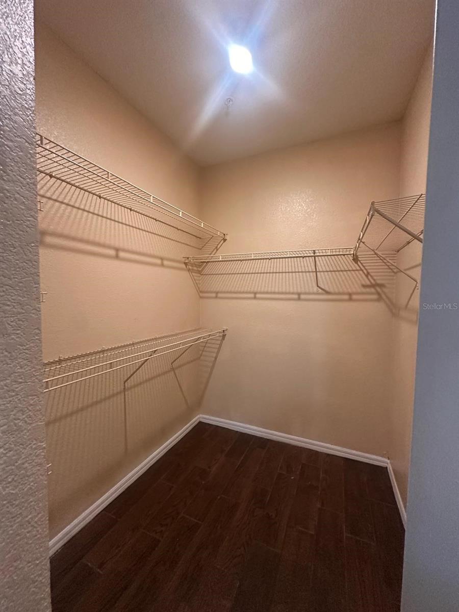 Image 23 of 25 For 6159 Metrowest Boulevard 107
